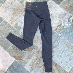 Lululemon Wunder Under size 6 leggings